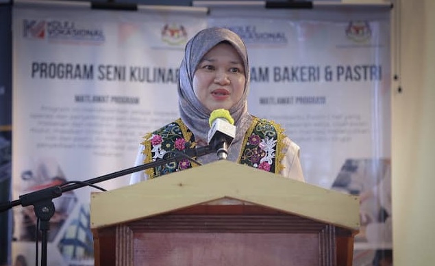 Individu dakwa Negaraku dinyanyi dalam bahasa Cina alami ‘bebalisme’ – Fadhlina turut gesa tolak pempengaruh sumbang