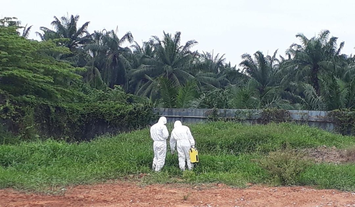 Aktiviti tanam sisa toksik dikesan di Lukut