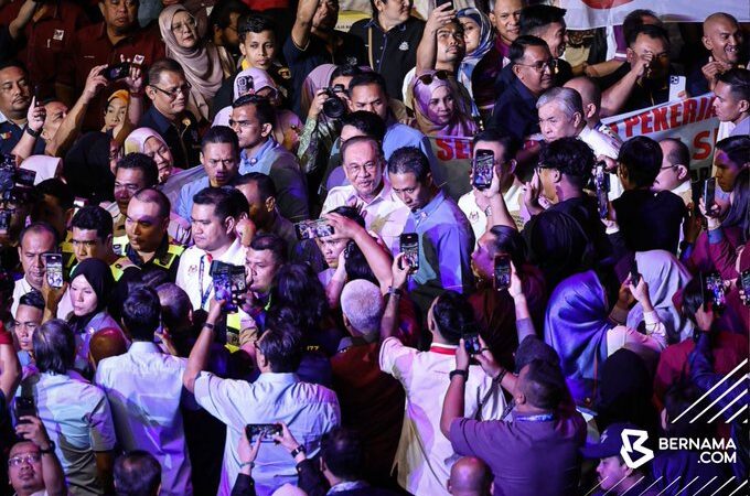 Berita baik untuk pemandu e-hailing, penghantar makanan dll – RUU Pekerja Gig akan dibentang, kata Anwar
