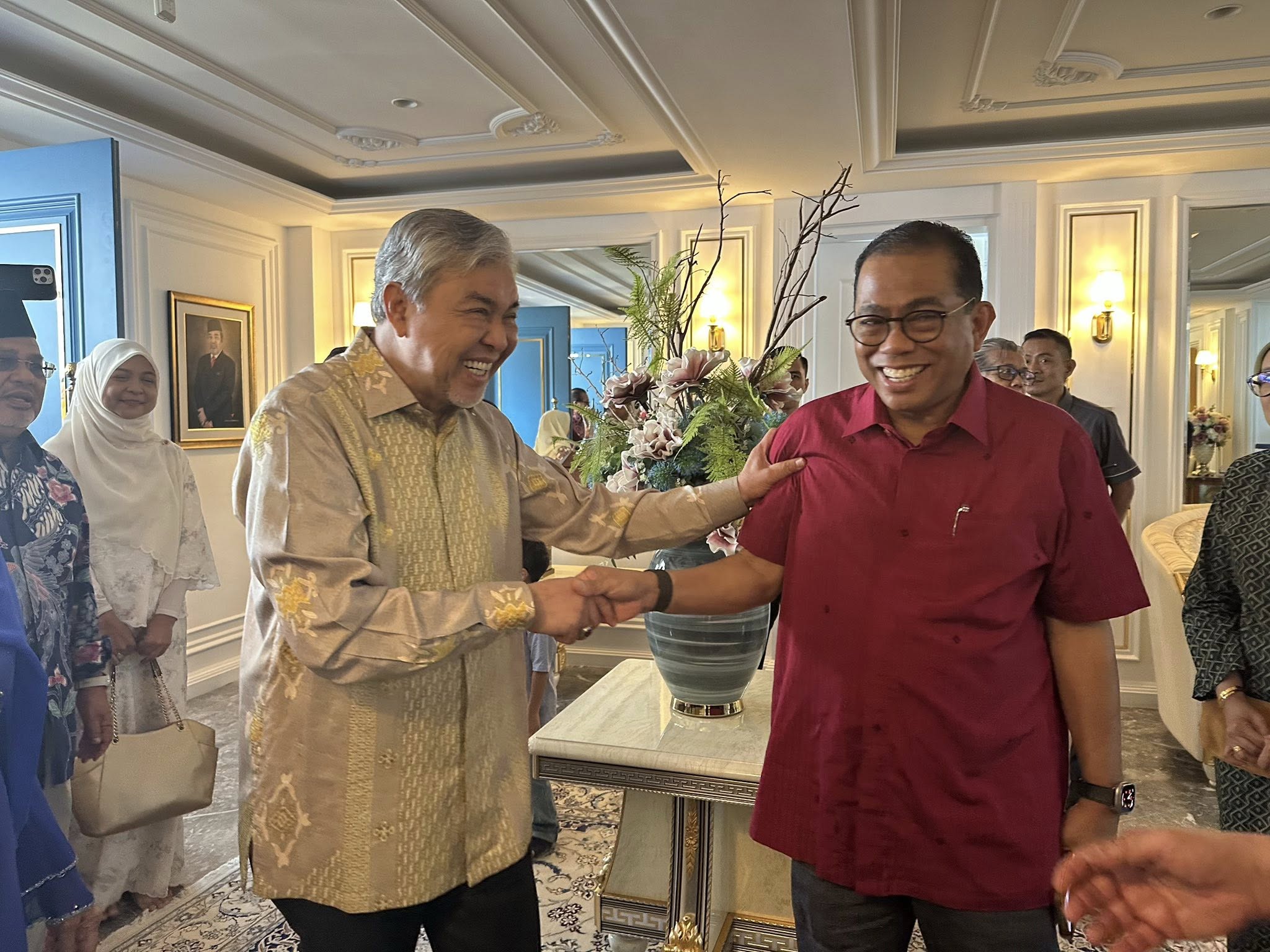 PAS tidak boleh ‘move on’, cemburu lihat sesiapa berkawan dengan ‘jandanya’ DAP – Khaled Nordin