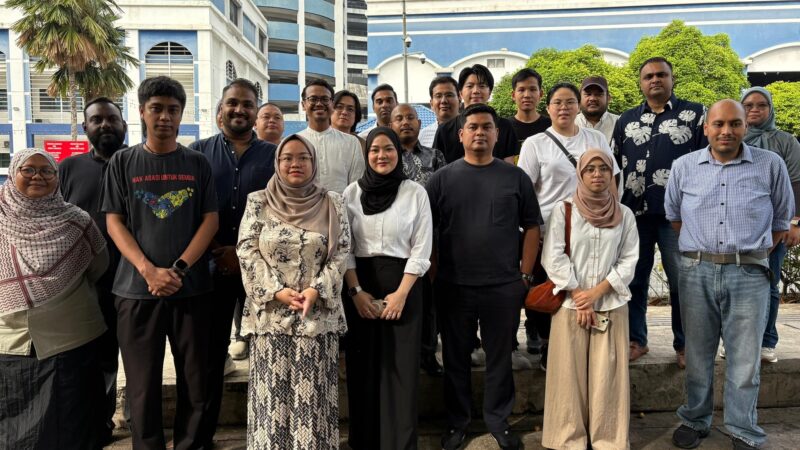 Anwar “Cakap tak serupa bikin”: Seru anak muda lawan rasuah, tapi siapa bersuara lantang disiasat polis