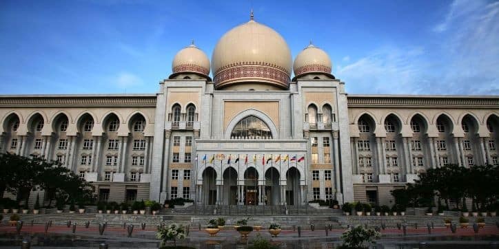 Mahkamah Rayuan benarkan Anwar tangguh kes saman Yusoff Rawther