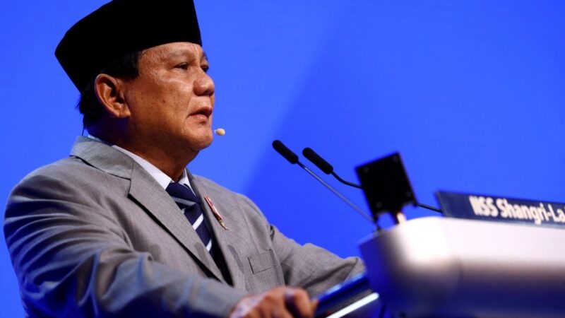 Tangan digari, dipakaikan baju oren, tak ingat anak isterikah? – Prabowo