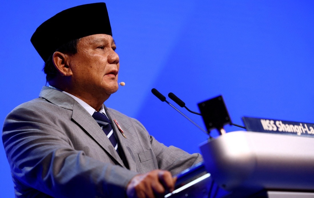 Tangan digari, dipakaikan baju oren, tak ingat anak isterikah? – Prabowo
