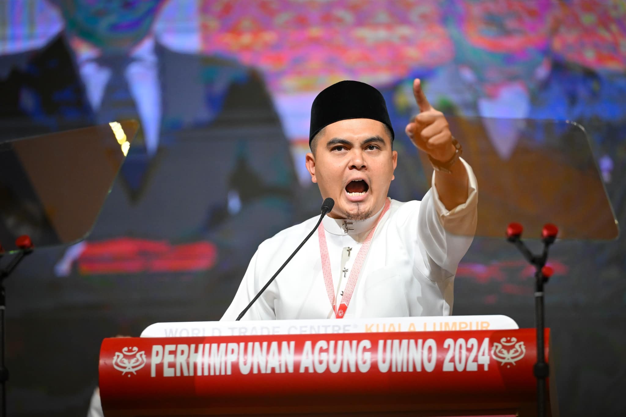 Isu Jalur Gemilang : Dr. Akmal terus kental hadapi ‘serangan’ pemimpin DAP,MCA
