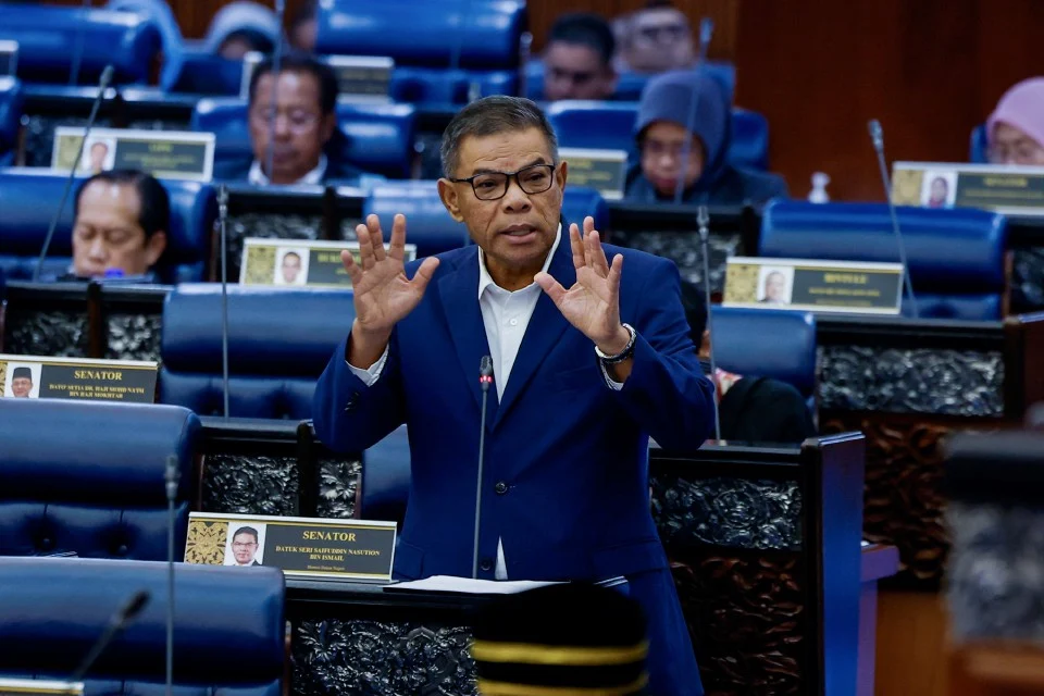 Ibu Zara Qairina isi borang enggan bedah siasat selepas dua kali ditanya pegawai penyiasat