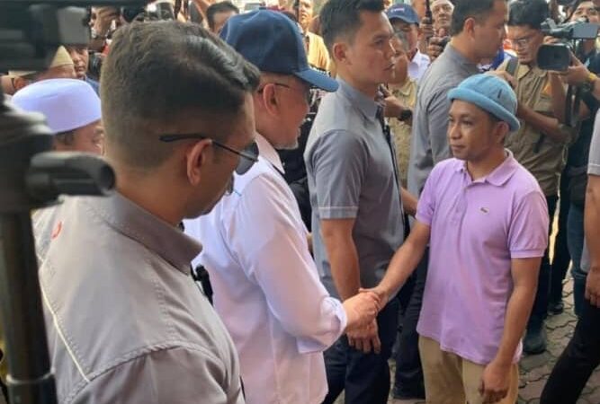 ‘’PM minta bersabar…semuanya akan baik-baik saja’’ – Amir Raja Lawak