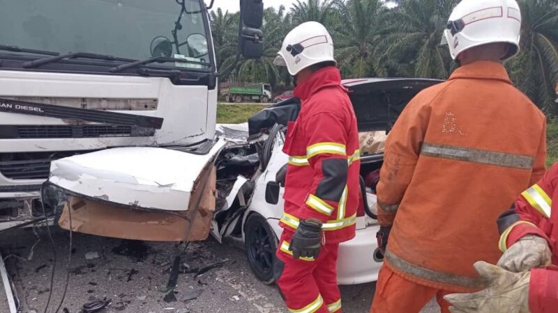 4 termasuk 2 kanak-kanak maut kereta bertembung treler di Gua Musang