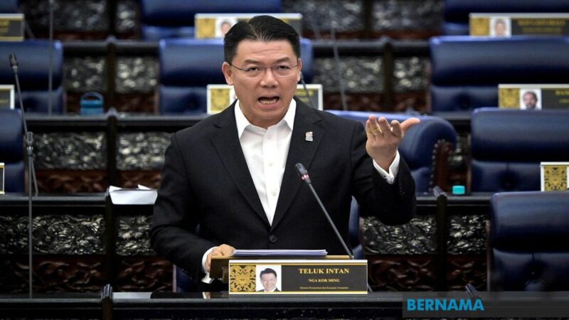 Ugut wartawan di sidang akhbar: Nga Kor Ming akui kekhilafan, sedia bertemu media